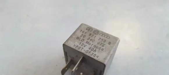 Volkswagen Golf IV Other relay 141951253B