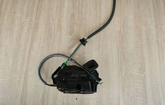 Audi Q3 F3 Front door lock 5TB837016B