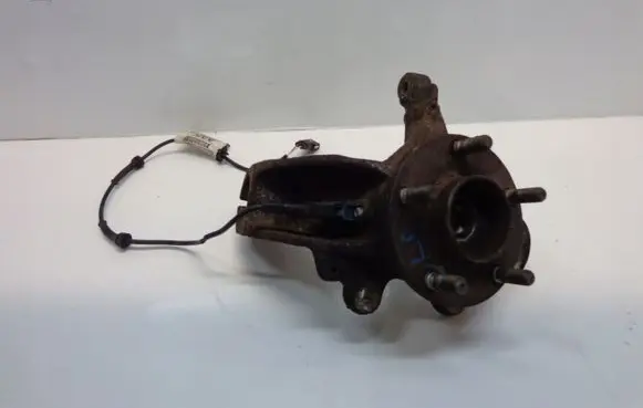 Ford C-MAX I Front wheel hub spindle knuckle