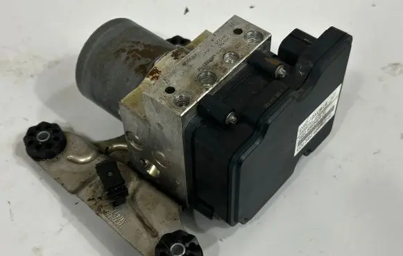 BMW 5 F10 F11 ABS Pump 6869404 6856838