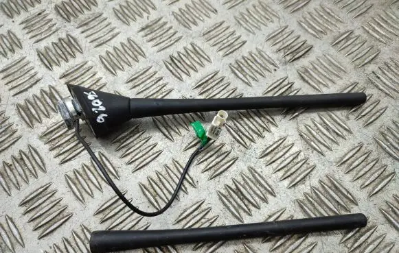Volkswagen Polo V 6R Radio antenna 