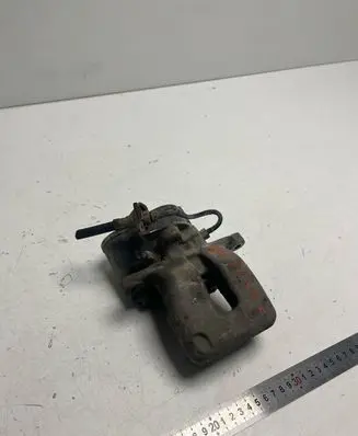 Volkswagen PASSAT B6 Rear brake caliper 
