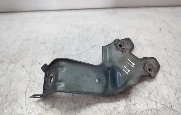 Opel Insignia A Fender mounting bracket