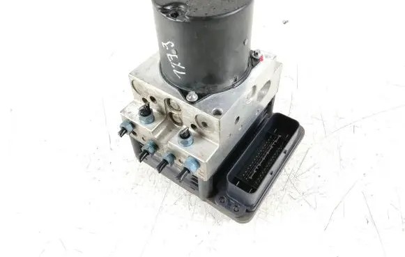 BMW 7 F01 F02 F03 F04 ABS Pump 6790352 6790354