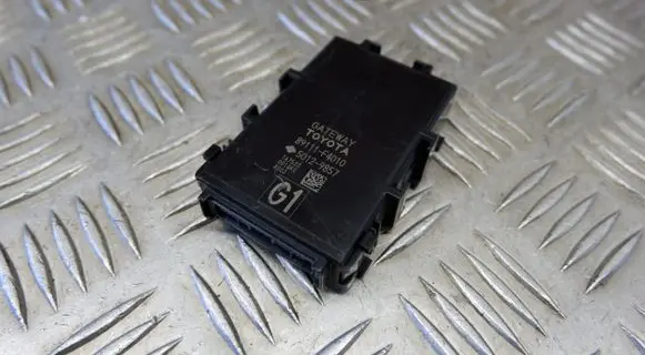 Toyota C-HR I Gateway control module 89111F4010