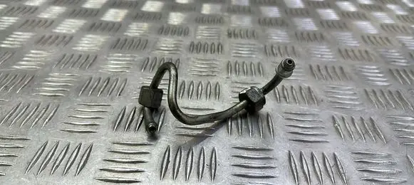 Jeep Grand Cherokee Fuel injector supply line/pipe 