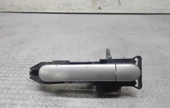 Nissan Note (E11) Rear door exterior handle 233323