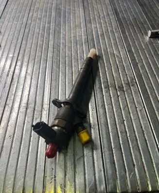 Toyota Corolla E120 E130 Fuel injector 0445110078