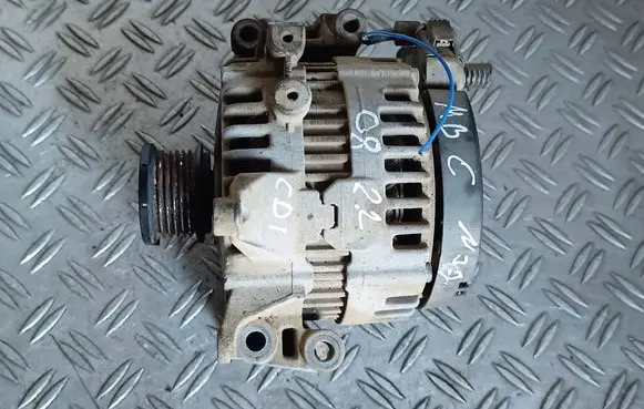 Mercedes-Benz C W204 Generator/alternator 0121715029 A0131549002 14M25