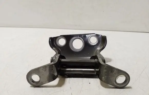 Subaru Impreza VI Front door lower hinge 