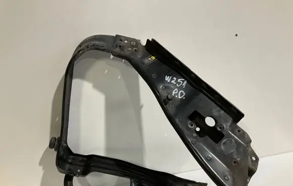 Mercedes-Benz R W251 Side radiator support slam panel 