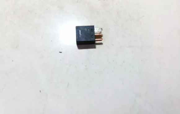 Mitsubishi Colt Other relay mb953382 v23075e1001x1