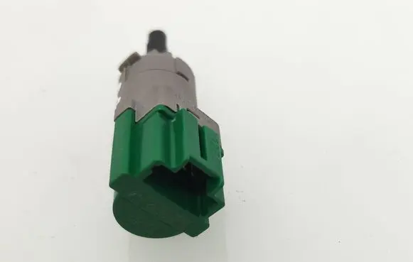 Peugeot Expert Brake pedal sensor switch 9818232580