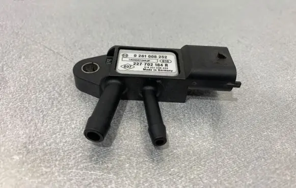 Nissan Qashqai Exhaust gas pressure sensor 0281006252
