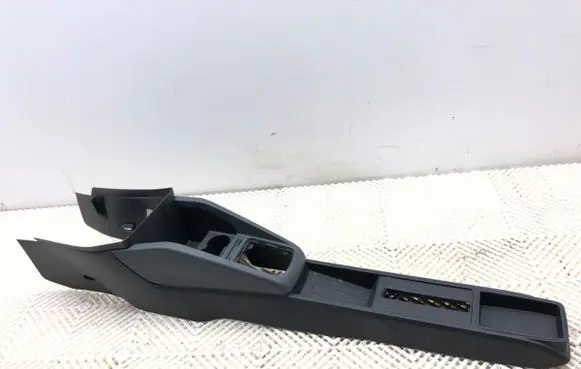 Skoda Fabia Mk3 (NJ) Center console 6V0863242