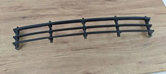 Skoda Octavia Mk2 (1Z) Front bumper lower grill