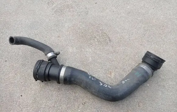 BMW 5 E60 E61 Engine coolant pipe/hose 7787452