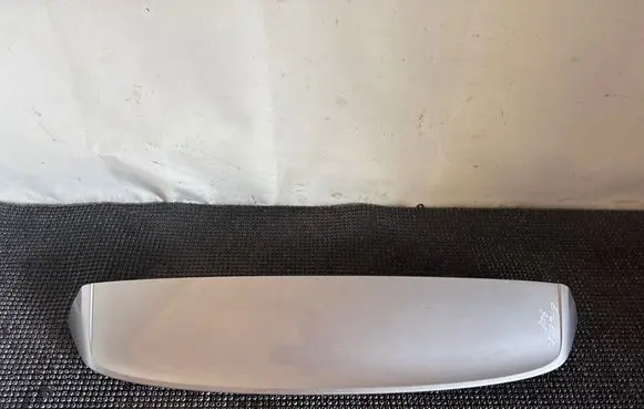 Volkswagen e-Golf Tailgate/trunk spoiler 5G6827934 5G6827933