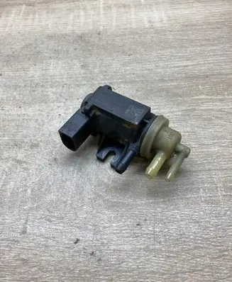 Audi Q3 8U Turbo solenoid valve 1K0906627B 4011464A