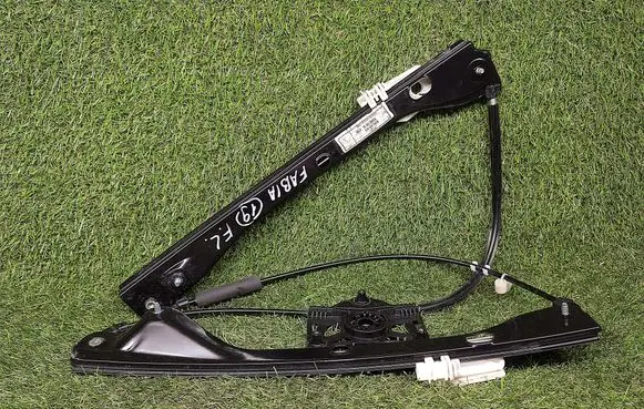 Skoda Fabia Mk3 (NJ) Front window lifting mechanism without motor 6V0837461A