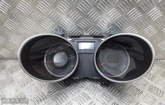 Hyundai ix35 Speedometer (instrument cluster) 940092y800