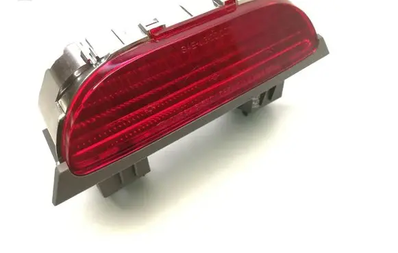 KIA Sedona Third/center stoplight OK56A51580 SAE-U3-00