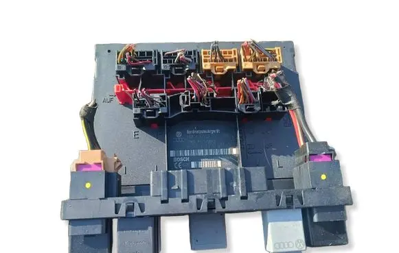 Volkswagen PASSAT B6 Comfort/convenience module 3C0937049AJ F005V00661
