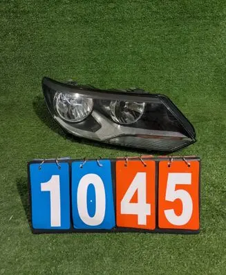 Volkswagen Tiguan Headlight/headlamp 
