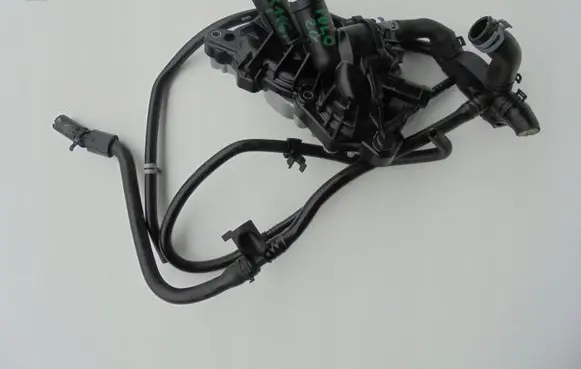 Volkswagen Polo VI Water pump 04C121042C
