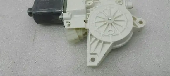 Mercedes-Benz ML W166 Front door window regulator motor A1669060301
