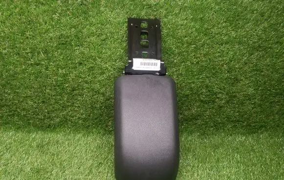 Ford Fiesta Rear seat armrest 1305766XCB