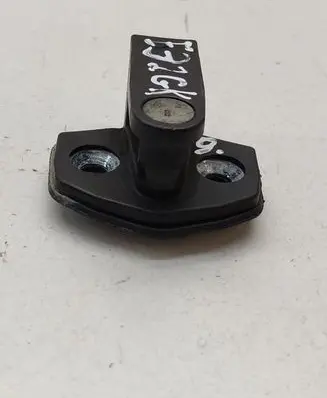 BMW 7 E32 Rear door lock loop/hook striker 