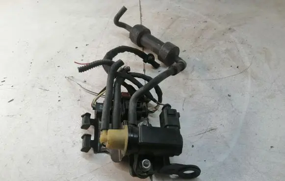 Volkswagen PASSAT CC Vacuum valve 1K0906627A 08T163 700896800