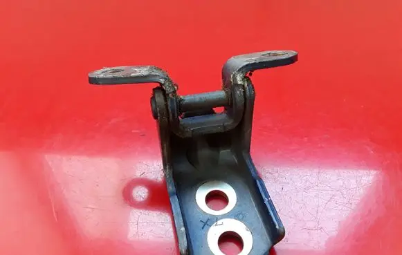 Nissan X-Trail T31 Front door lower hinge NOCODE