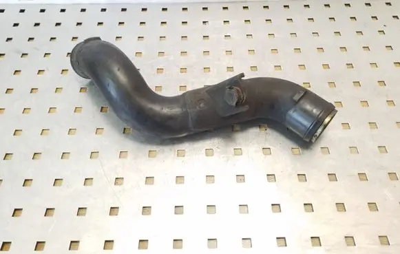 Air intake hose/pipe