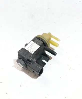 Volkswagen Caddy Turbo solenoid valve 04L131051AH 15092014 02122015