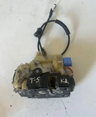 Volkswagen Transporter - Caravelle T5 Front door lock 3B1837015AQ 991990300