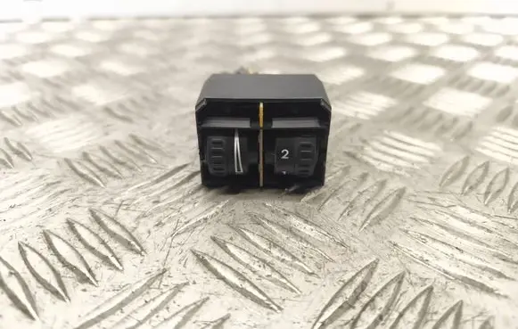 Volkswagen Touran I Headlight level height control switch 1T0941333
