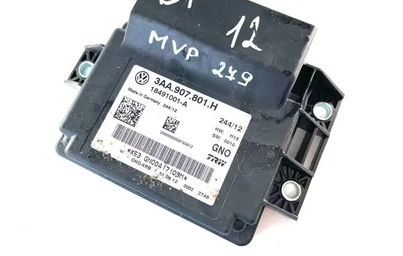 Volkswagen PASSAT B7 Hand brake control module 3AA907801H