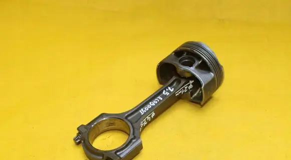 Ford Focus Piston with connecting rod
