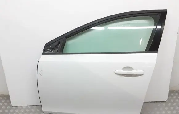 Volvo V40 Front door