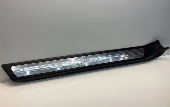 Mercedes-Benz E C207 W207 Front sill trim cover A2076800174 2076800174