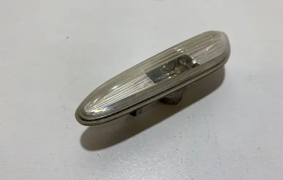 BMW 5 E60 E61 Front fender indicator light 4185