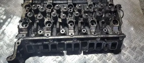 Ford Mondeo Mk III Engine head 