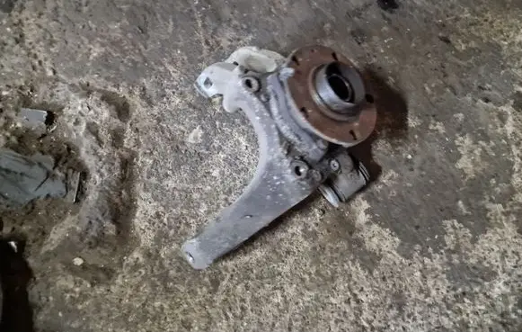 Audi A8 S8 D3 4E Rear wheel hub