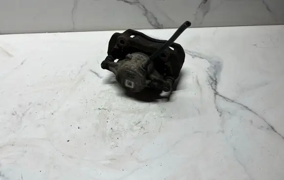 Mercedes-Benz C W204 Front brake caliper