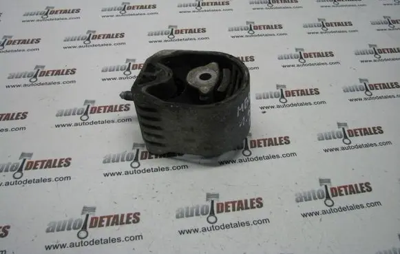 Mercedes-Benz A W169 Engine mount bracket