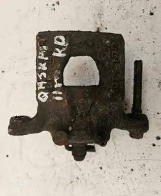 Nissan Qashqai Rear brake caliper