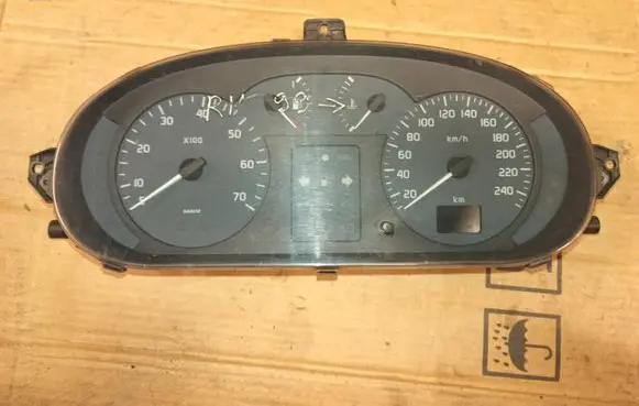 Renault Scenic I Speedometer (instrument cluster) P7700427896A P7700427896
