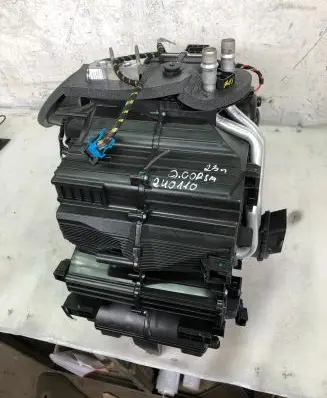 Opel Corsa F Interior heater climate box assembly 7015661000